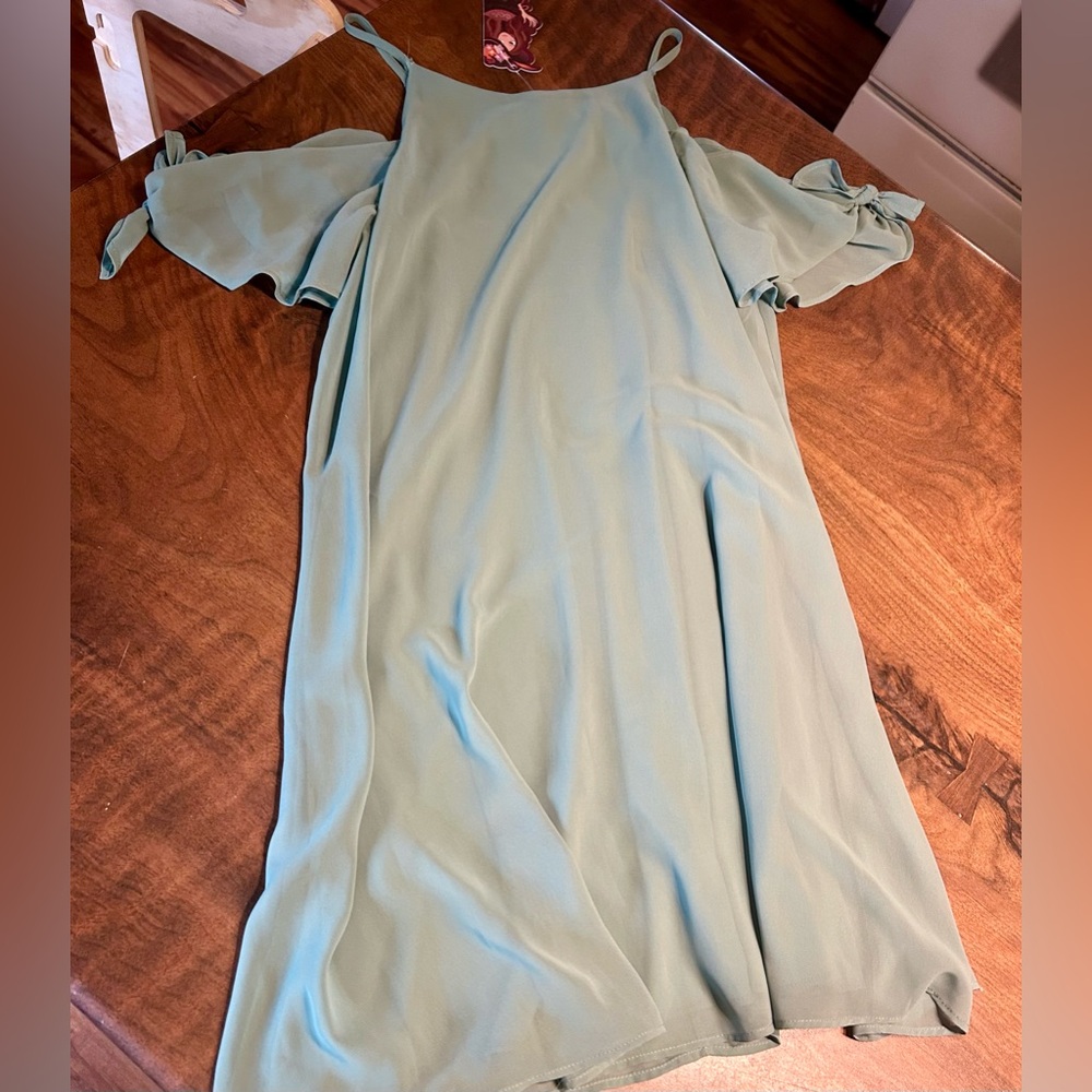 NEW Soprano Cold Shoulder Flutter Dress